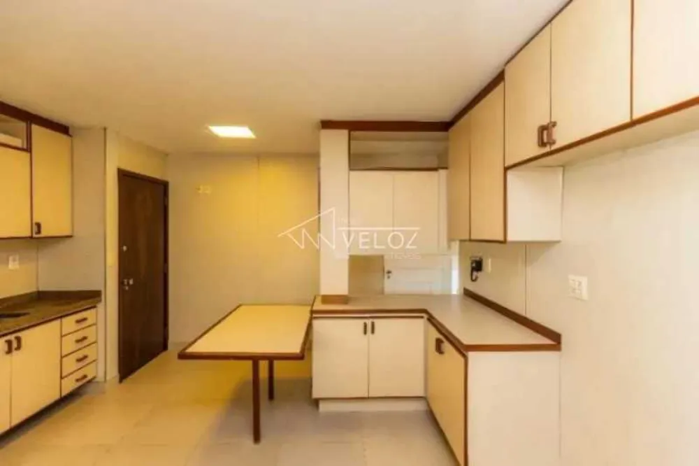 Apartamento, 4 quartos, 220 m² - Foto 1