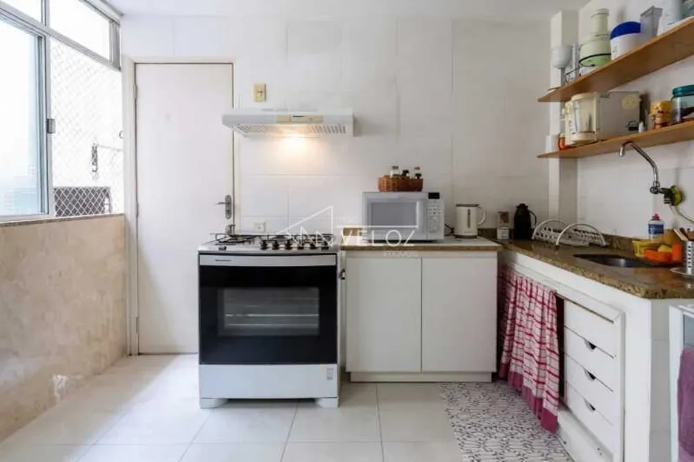 Apartamento, 4 quartos, 216 m² - Foto 1