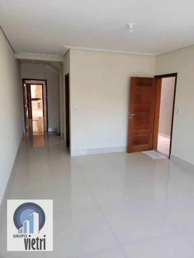 Sobrado à venda com 3 quartos, 230m² - Foto 1