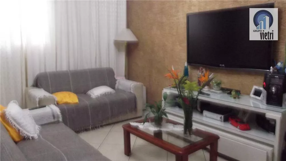 Sobrado à venda com 3 quartos, 180m² - Foto 1