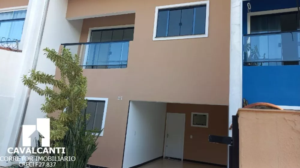 Casa à venda com 3 quartos, 112m² - Foto 1