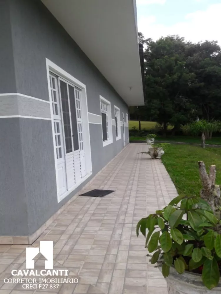 Chácara à venda com 3 quartos, 238m² - Foto 1