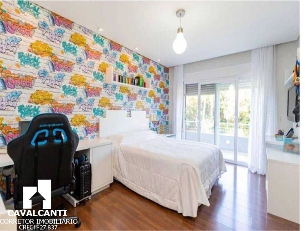 Casa à venda com 4 quartos, 900m² - Foto 1