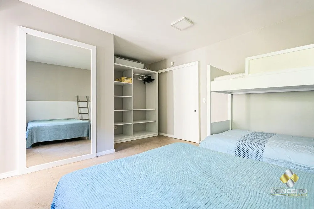 Casa, 5 quartos, 220 m² - Foto 1