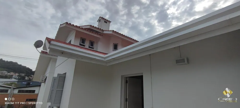 Casa, 3 quartos, 210 m² - Foto 2