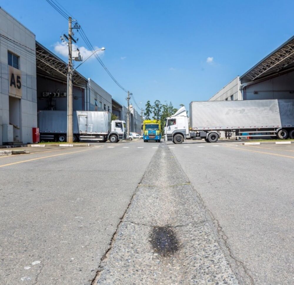 Depósito-Galpão-Armazém para alugar, 1614m² - Foto 2