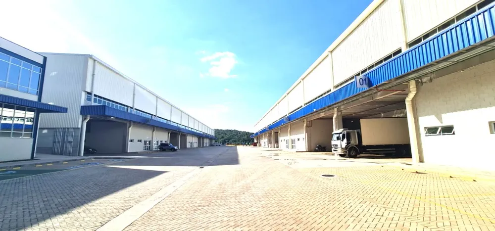 Depósito-Galpão, 8747 m² - Foto 1