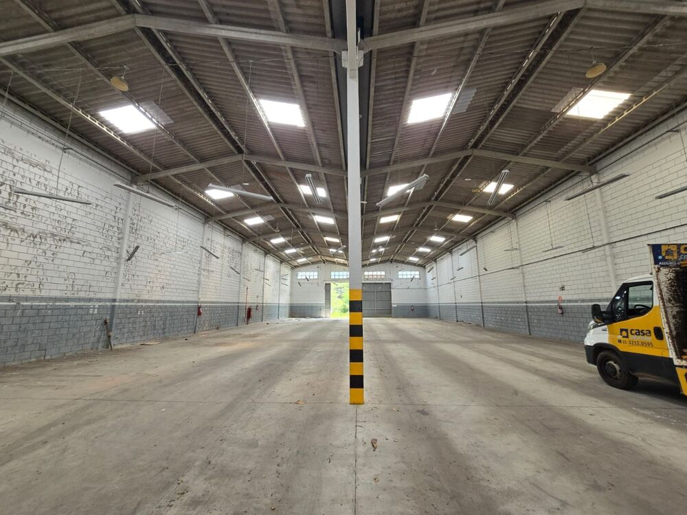 Depósito-Galpão, 1060 m² - Foto 1
