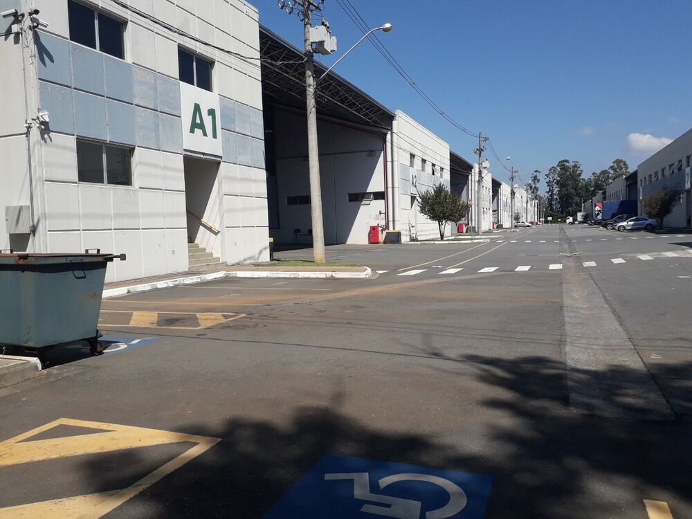 Depósito-Galpão-Armazém para alugar, 1350m² - Foto 2