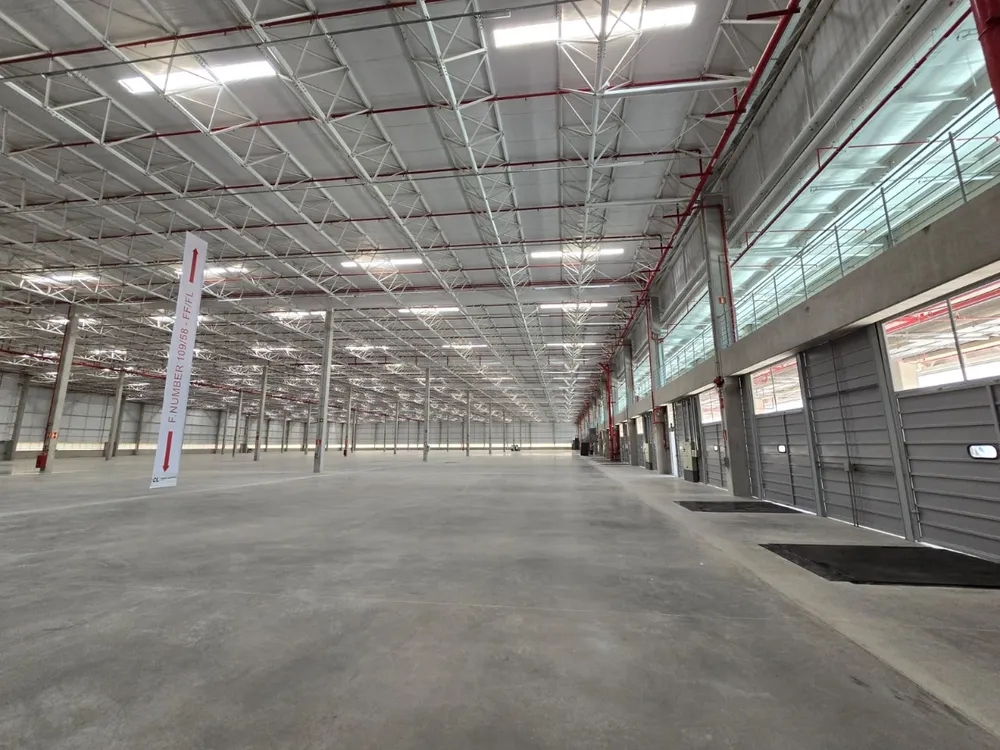 Depósito-Galpão, 12857 m² - Foto 2