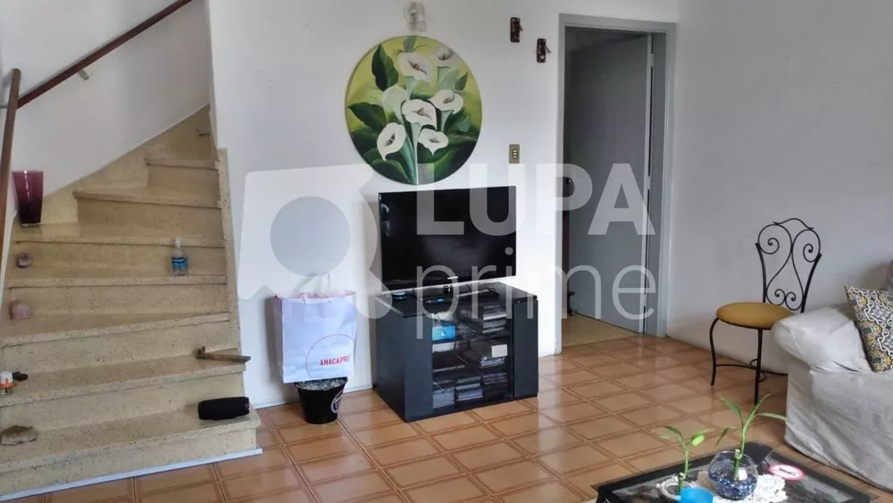 Casa à venda com 4 quartos, 190m² - Foto 3