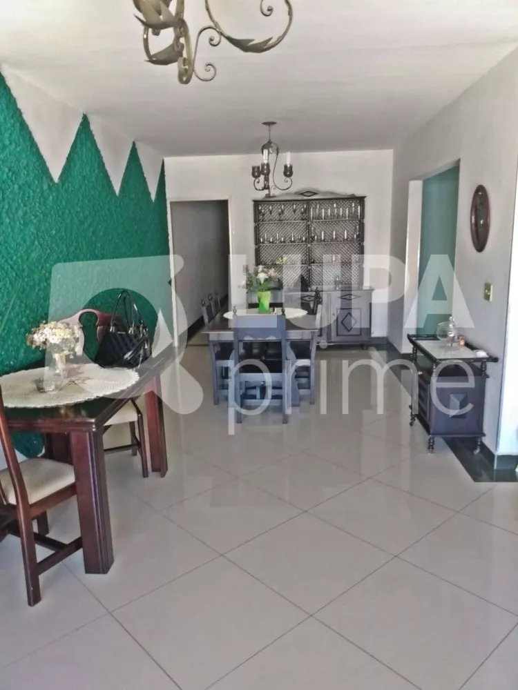 Casa à venda com 3 quartos, 190m² - Foto 3