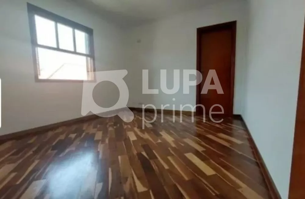 Casa à venda com 3 quartos, 200m² - Foto 4