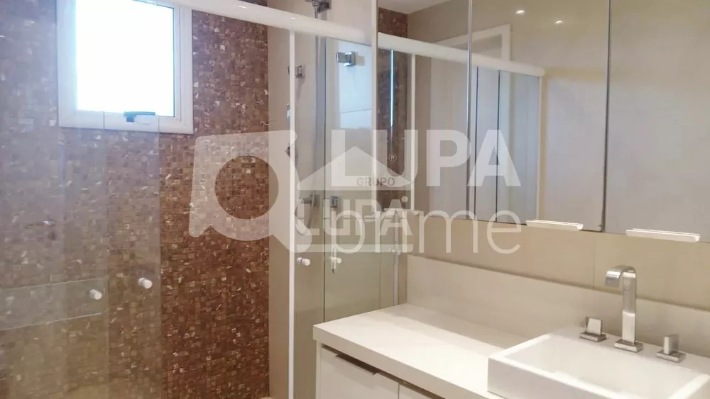 Apartamento para alugar com 3 quartos, 270m² - Foto 11