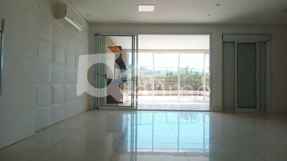 Apartamento para alugar com 3 quartos, 270m² - Foto 2