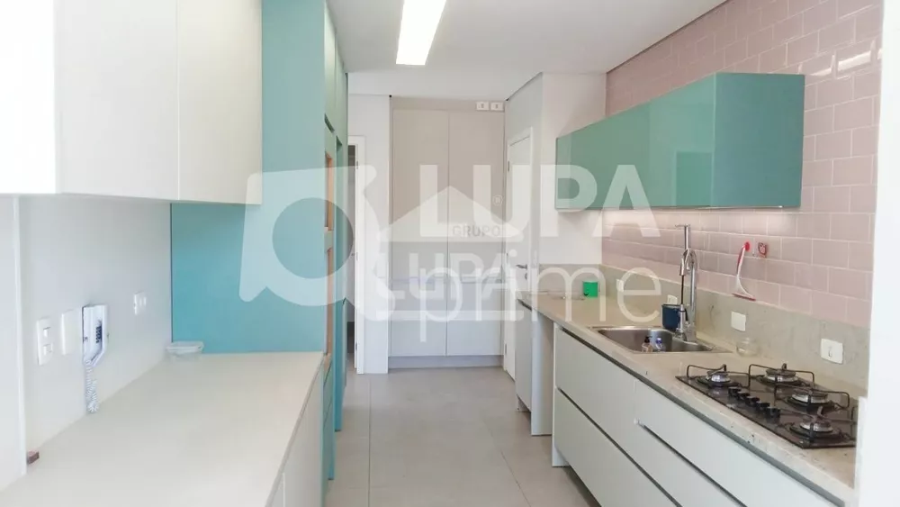 Apartamento para alugar com 3 quartos, 270m² - Foto 5