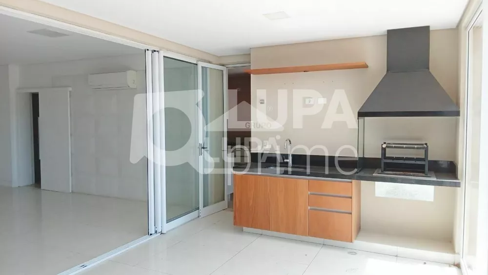 Apartamento para alugar com 3 quartos, 270m² - Foto 9