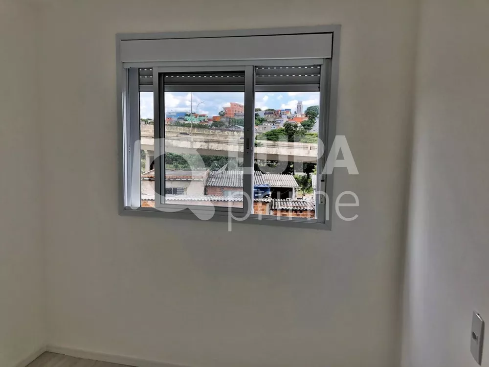 Apartamento à venda com 2 quartos, 42m² - Foto 3