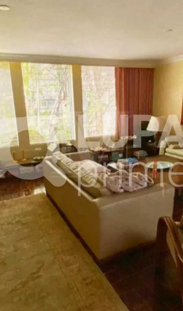 Casa à venda com 3 quartos, 360m² - Foto 1