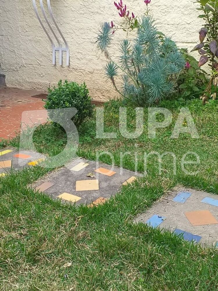 Casa, 8 quartos, 350 m² - Foto 1
