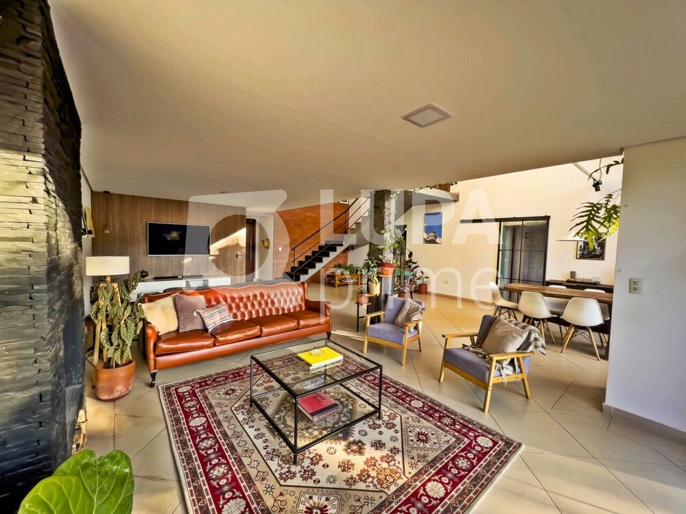 Casa, 3 quartos, 320 m² - Foto 1