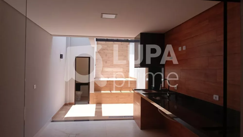 Casa à venda com 3 quartos, 165m² - Foto 6