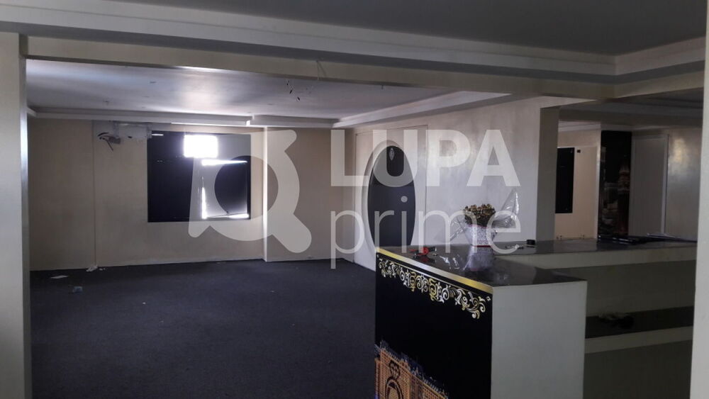 Box-Garagem, 155 m² - Foto 4