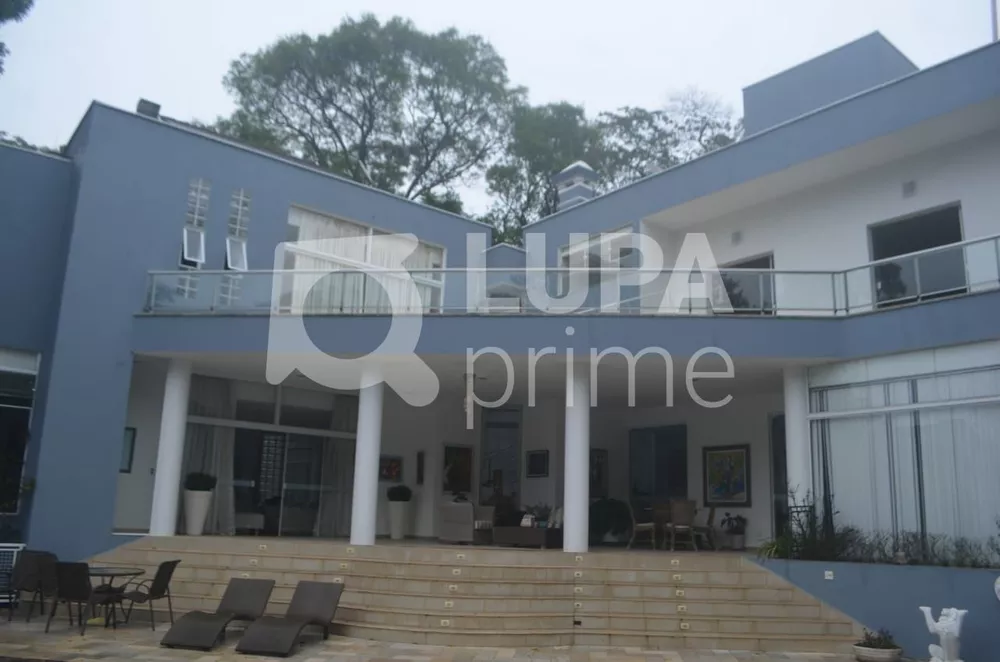 Casa à venda com 4 quartos, 650m² - Foto 2