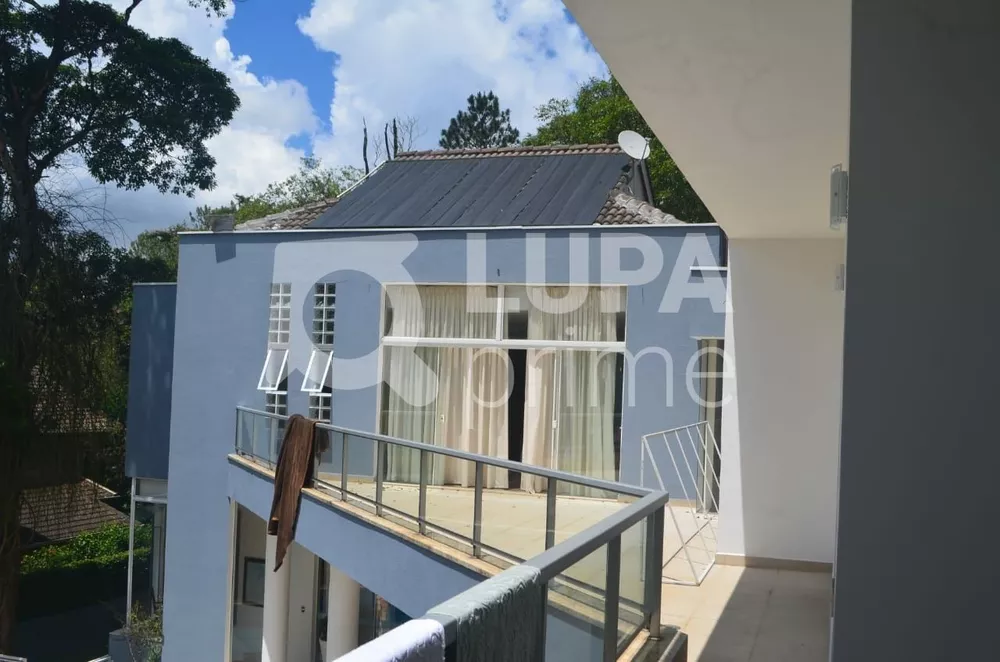 Casa à venda com 4 quartos, 650m² - Foto 4