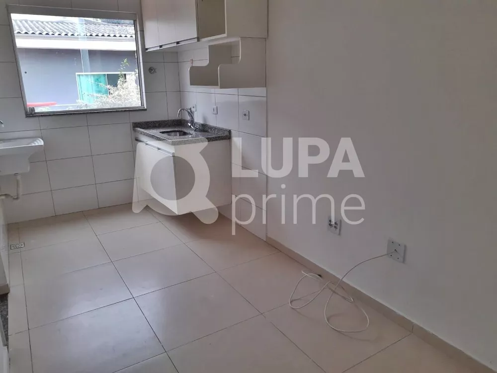 Casa para alugar com 2 quartos, 40m² - Foto 1