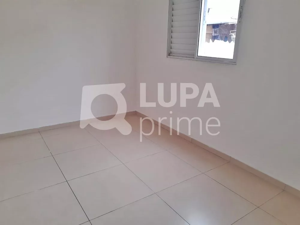 Casa para alugar com 2 quartos, 40m² - Foto 2