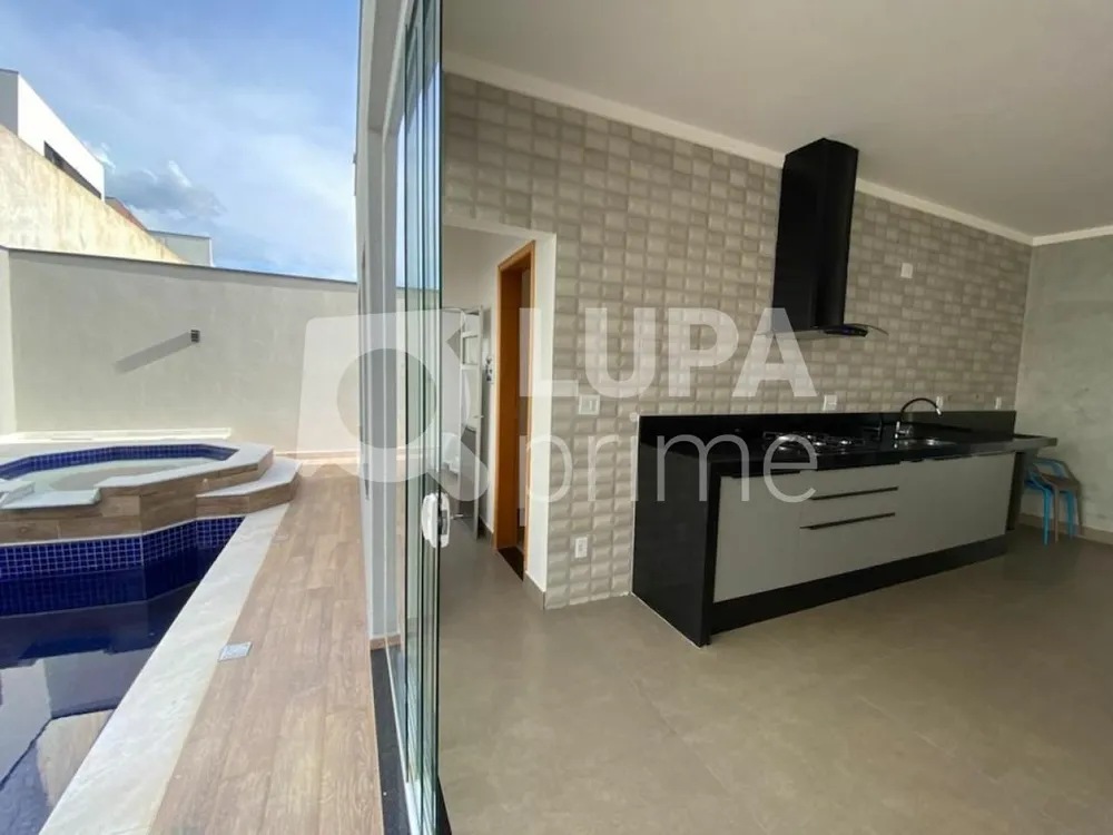 Casa, 4 quartos, 390 m² - Foto 1