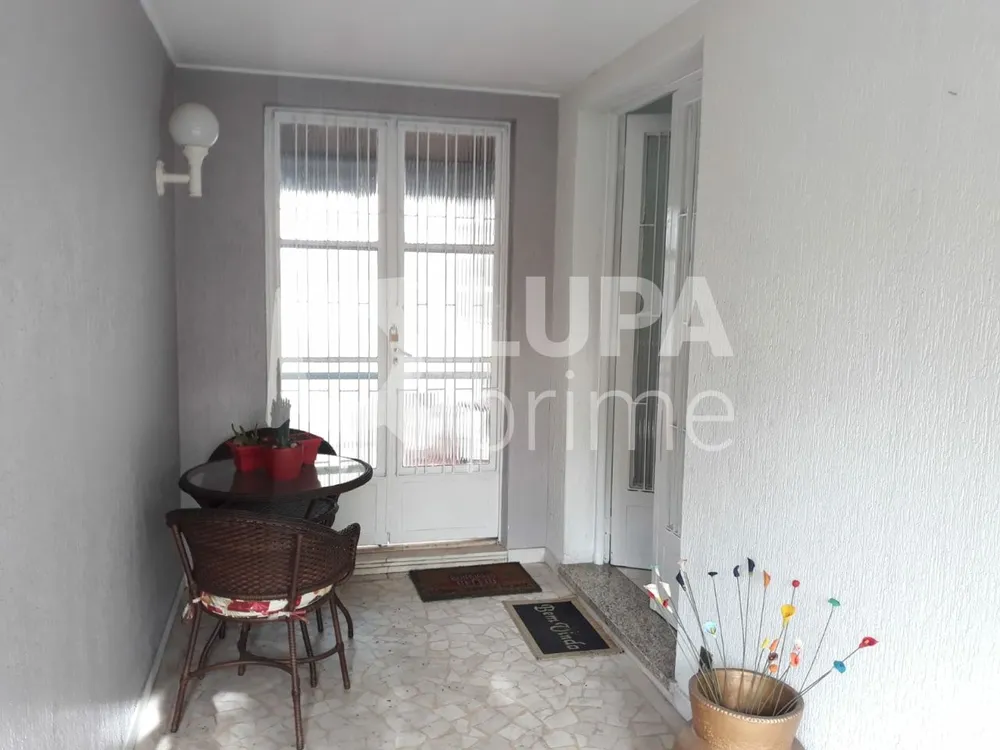 Casa, 3 quartos, 210 m² - Foto 1