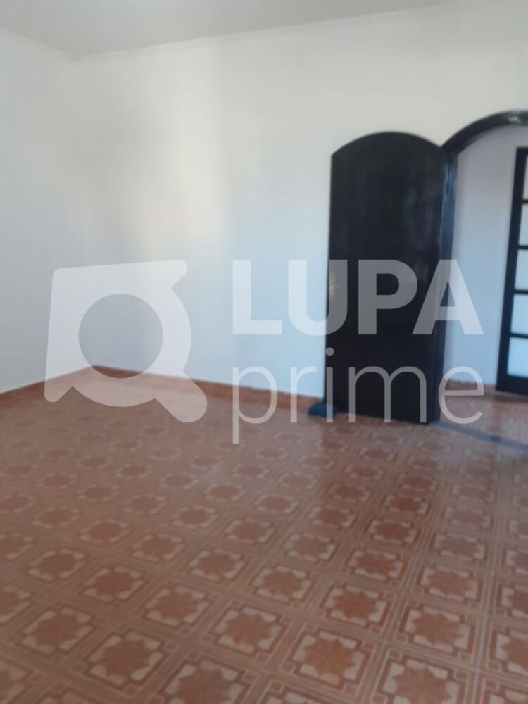 Casa à venda com 4 quartos, 100m² - Foto 4
