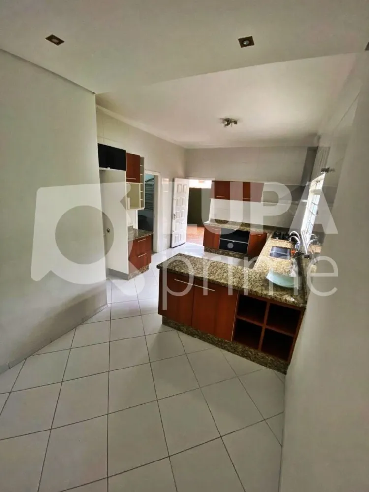 Casa, 3 quartos, 105 m² - Foto 2