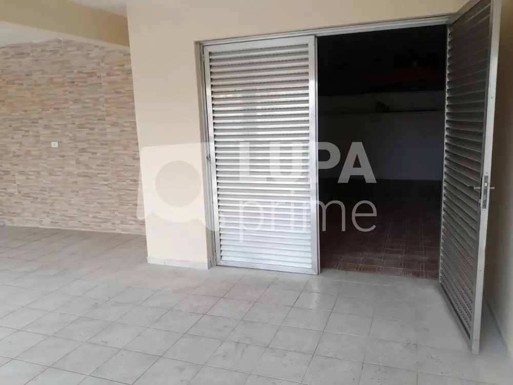 Casa à venda com 3 quartos, 190m² - Foto 1