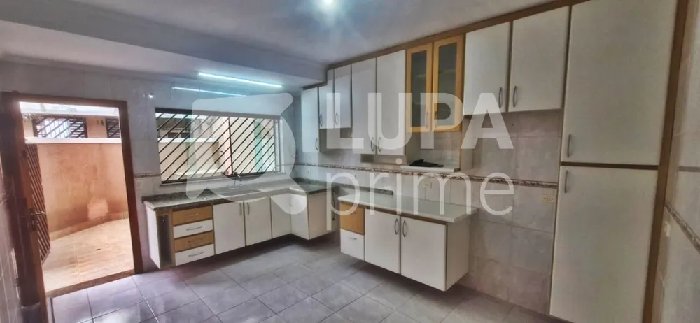 Casa, 3 quartos, 206 m² - Foto 1