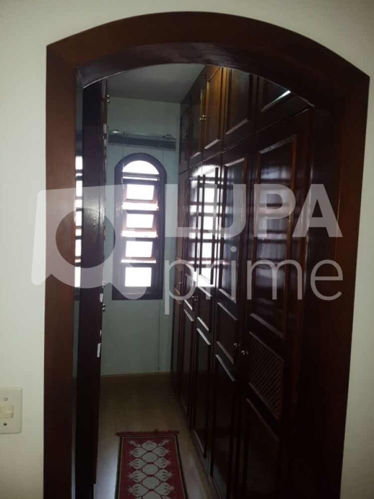 Casa à venda com 4 quartos, 420m² - Foto 2