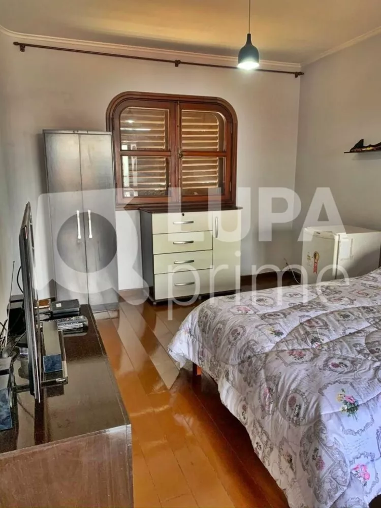 Casa à venda com 3 quartos, 270m² - Foto 4