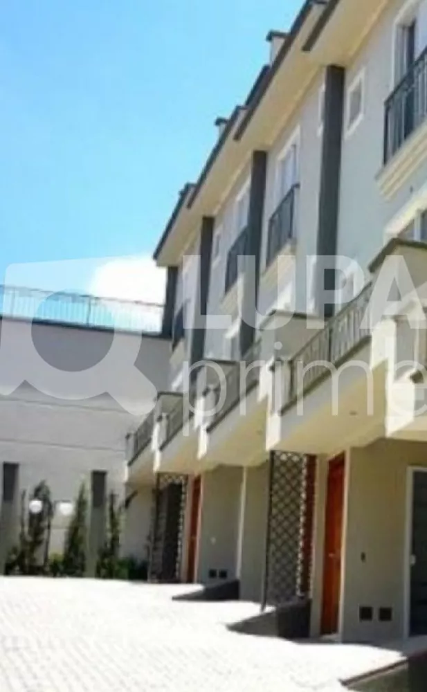 Casa à venda com 3 quartos, 220m² - Foto 4