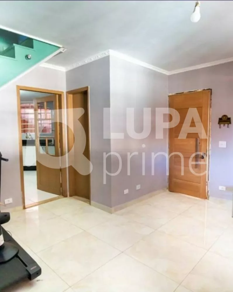 Casa à venda com 3 quartos, 165m² - Foto 1