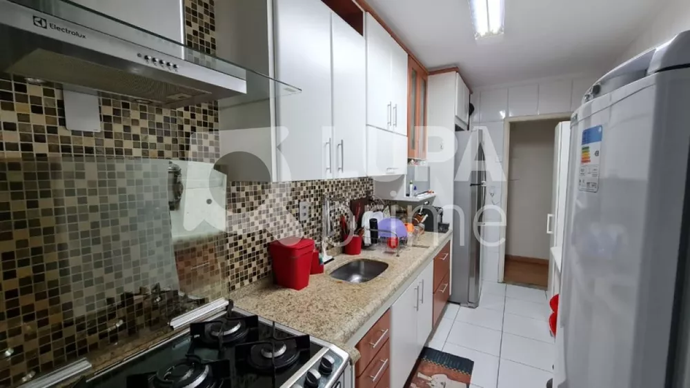 Casa à venda com 3 quartos, 200m² - Foto 13