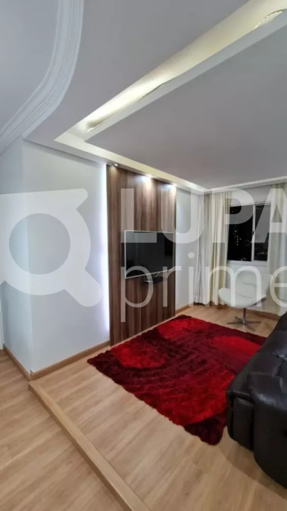 Casa à venda com 3 quartos, 200m² - Foto 2