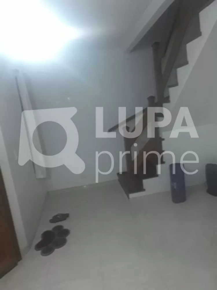 Casa à venda com 3 quartos, 100m² - Foto 3