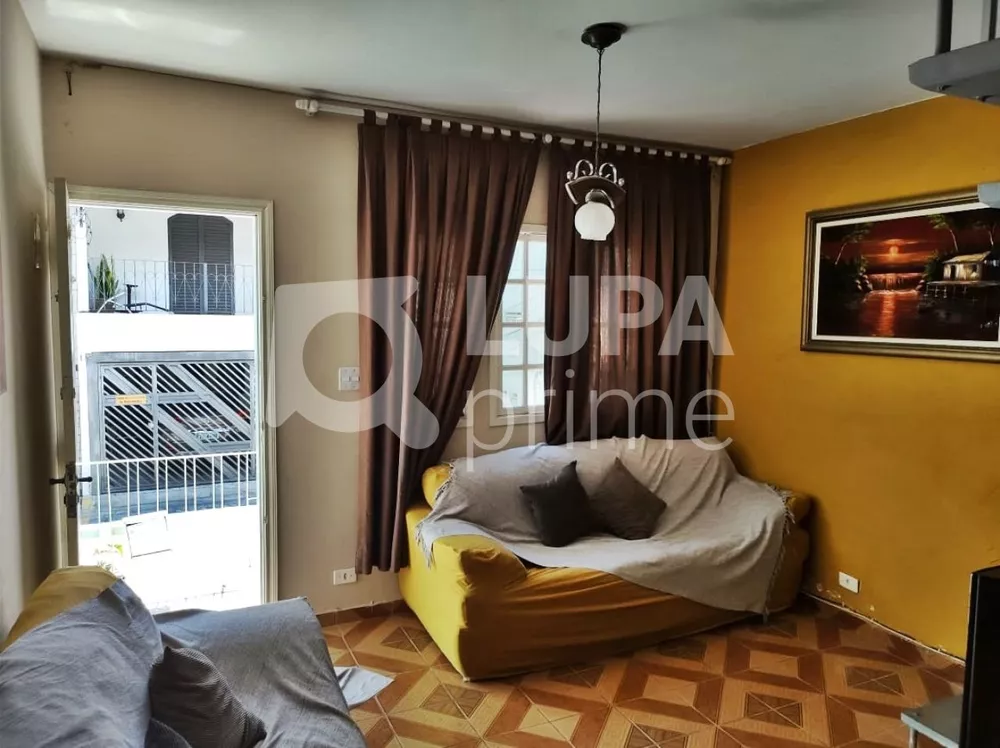 Casa à venda com 2 quartos, 75m² - Foto 1