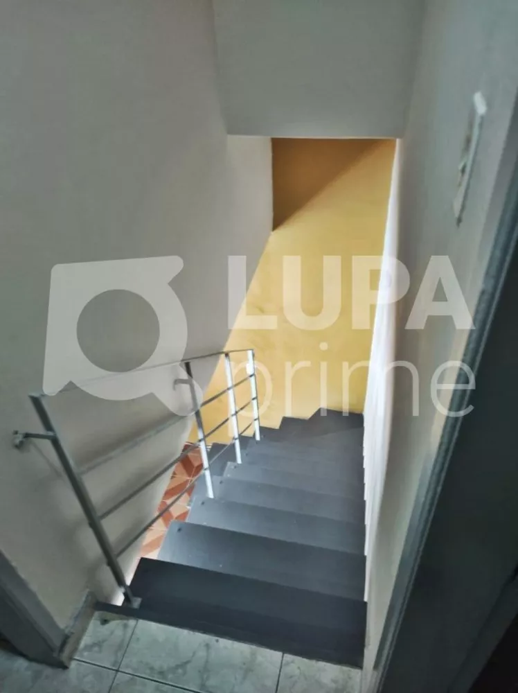 Casa à venda com 2 quartos, 75m² - Foto 2