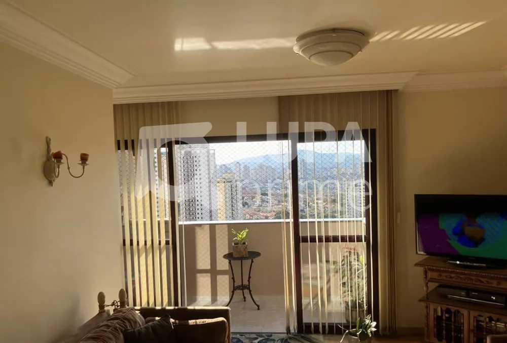 Apartamento à venda com 3 quartos, 145m² - Foto 2