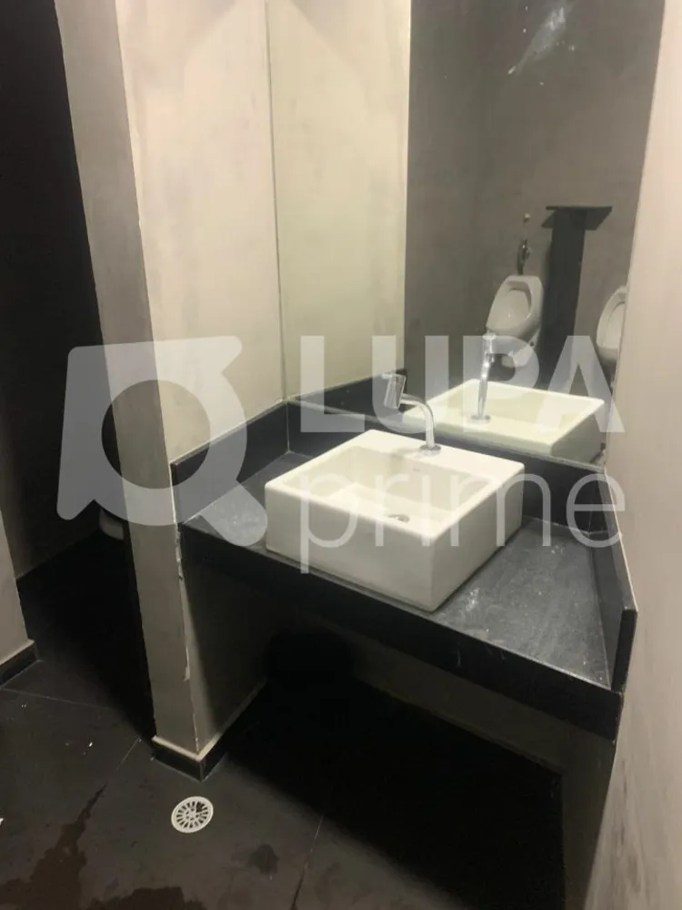 Loja-Salão, 200 m² - Foto 1