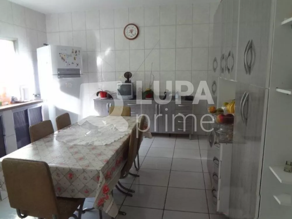 Casa à venda com 3 quartos, 190m² - Foto 2