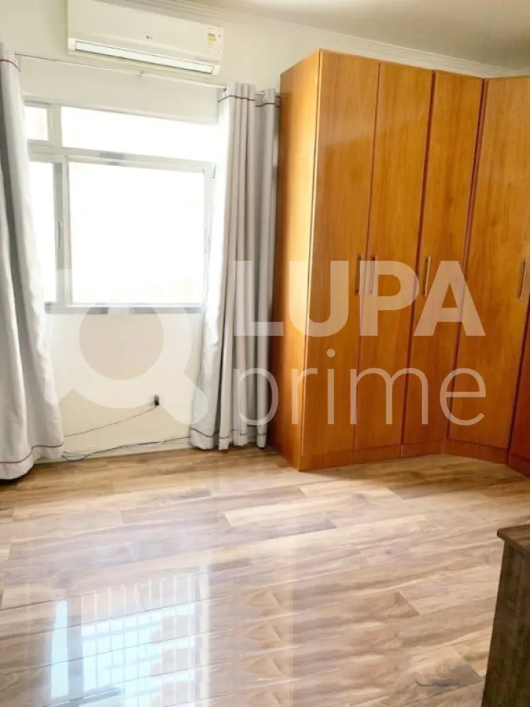 Casa, 5 quartos, 230 m² - Foto 10